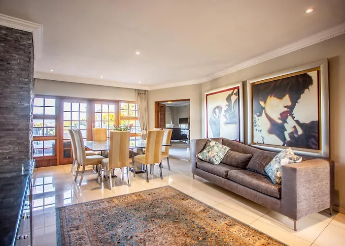 Villa Luisa: Sun-Filled Hidden Gem With Pool.