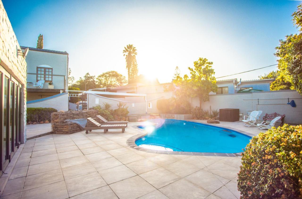 Luisa: Sun-filled Hidden Gem With Pool. * Kapstadt