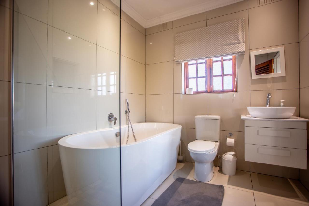 Luisa: Sun-filled Hidden Gem With Pool. Ferienhaus *